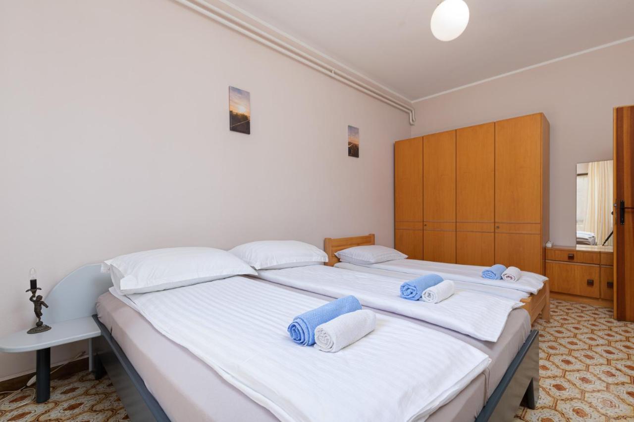 Appartement Silva à Poreč Extérieur photo
