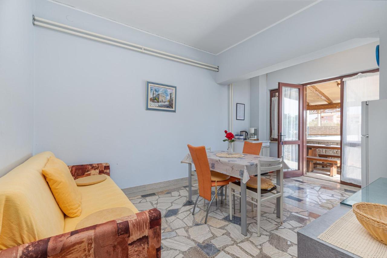 Appartement Silva à Poreč Extérieur photo